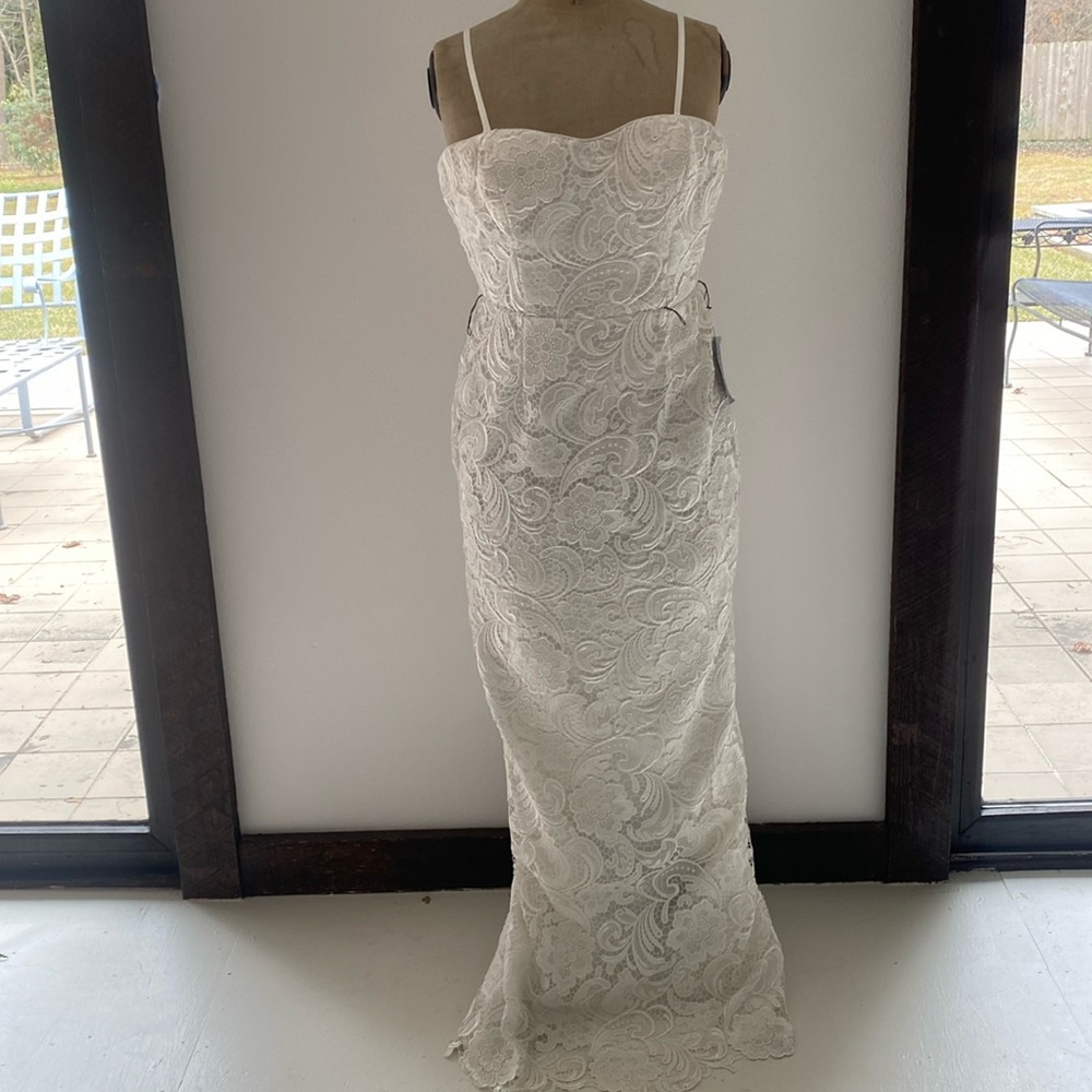 ADRIANNA PAPELL | Lace Strapless White dress